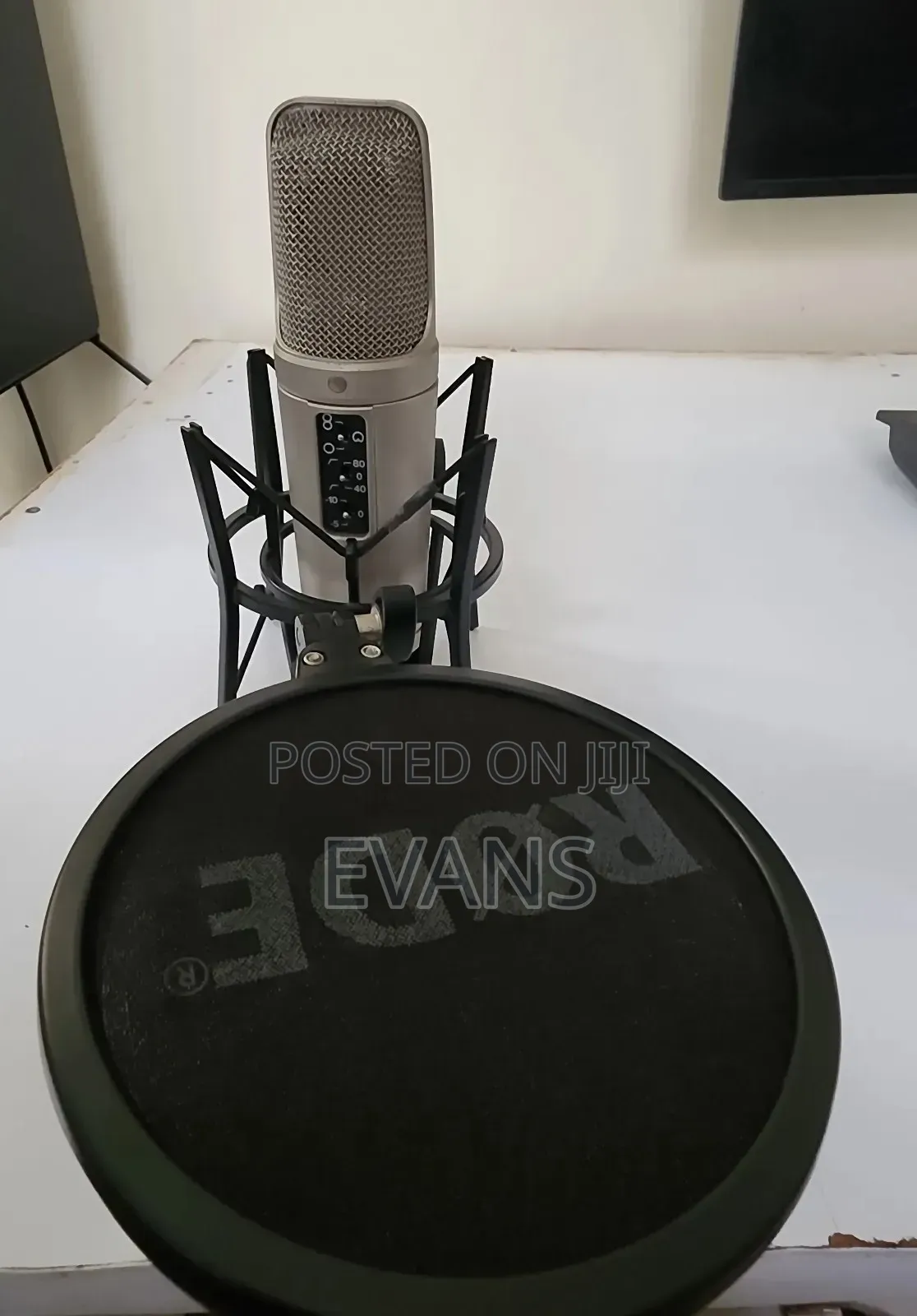 Rode Nt2a Studio Condenser Microphone