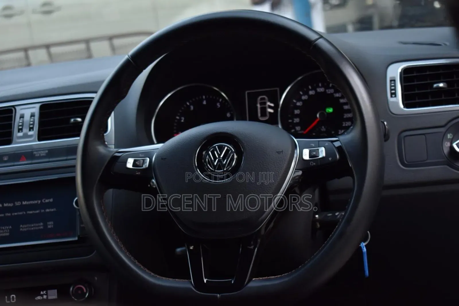 Volkswagen Polo 2018 Gold