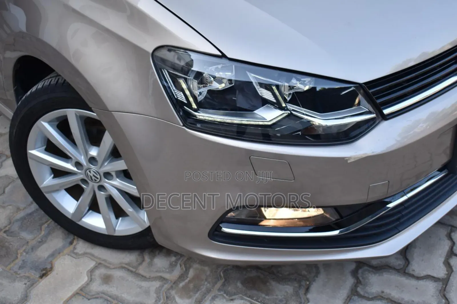 Volkswagen Polo 2018 Gold