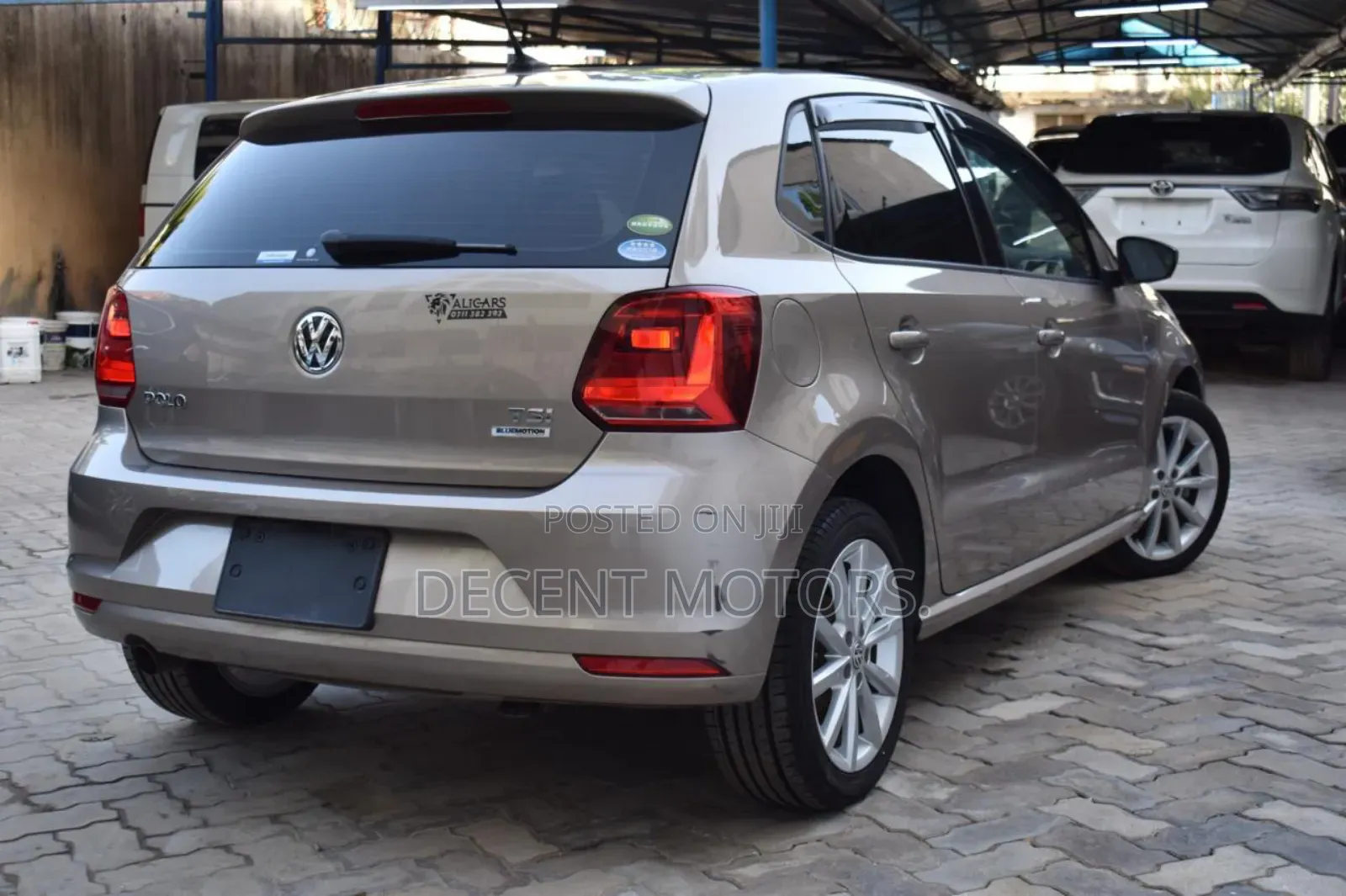 Volkswagen Polo 2018 Gold