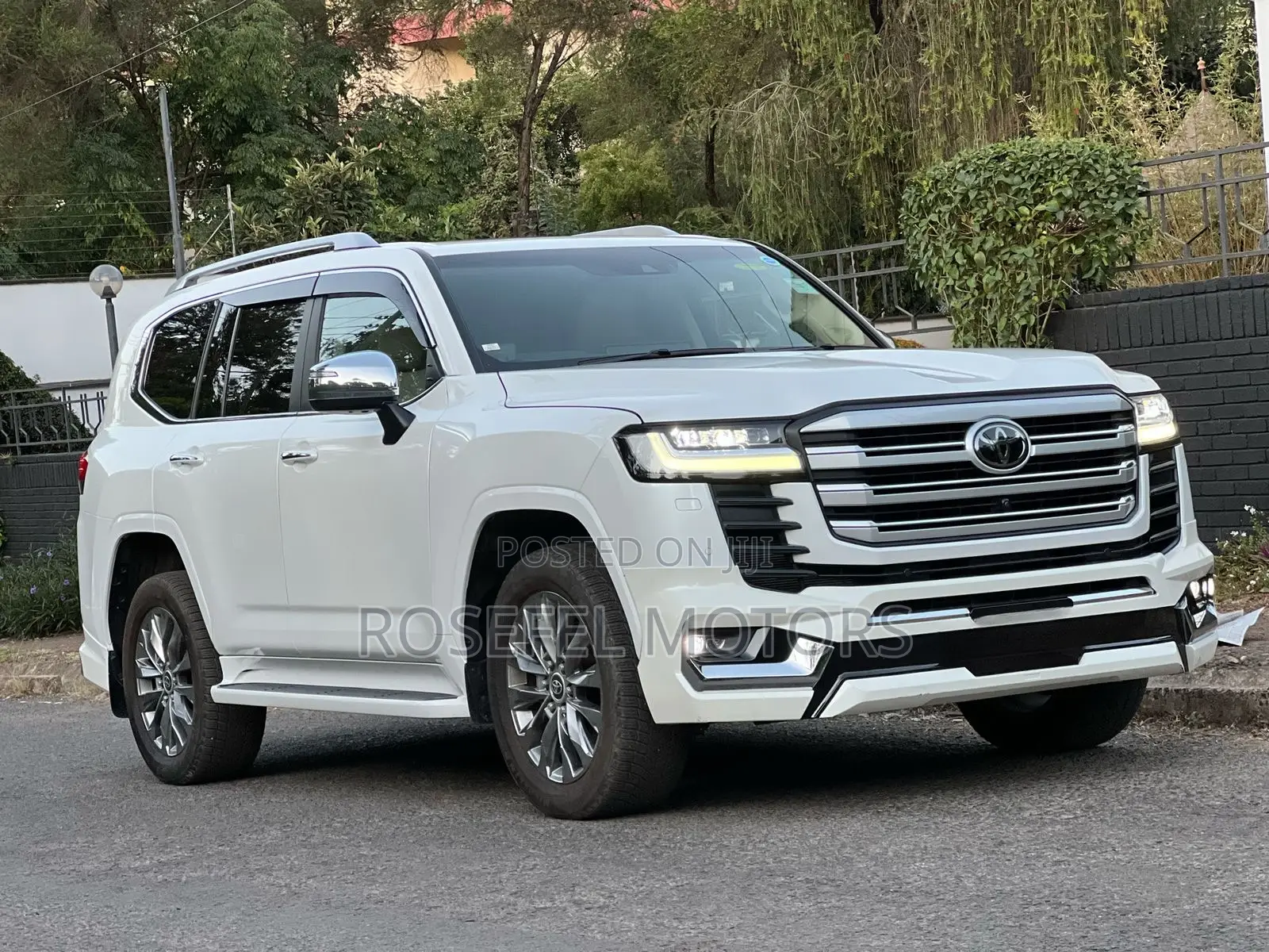 Toyota Land Cruiser 2022 Pearl