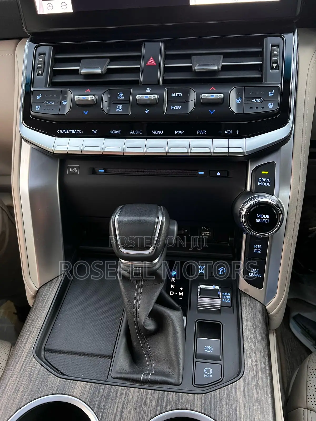Toyota Land Cruiser 2022 Pearl