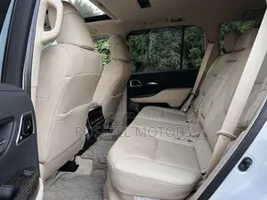 Toyota Land Cruiser 2022 Pearl