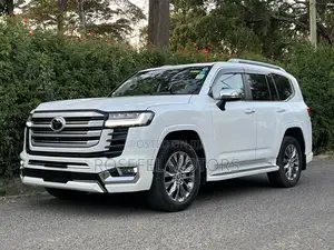 Toyota Land Cruiser 2022 Pearl