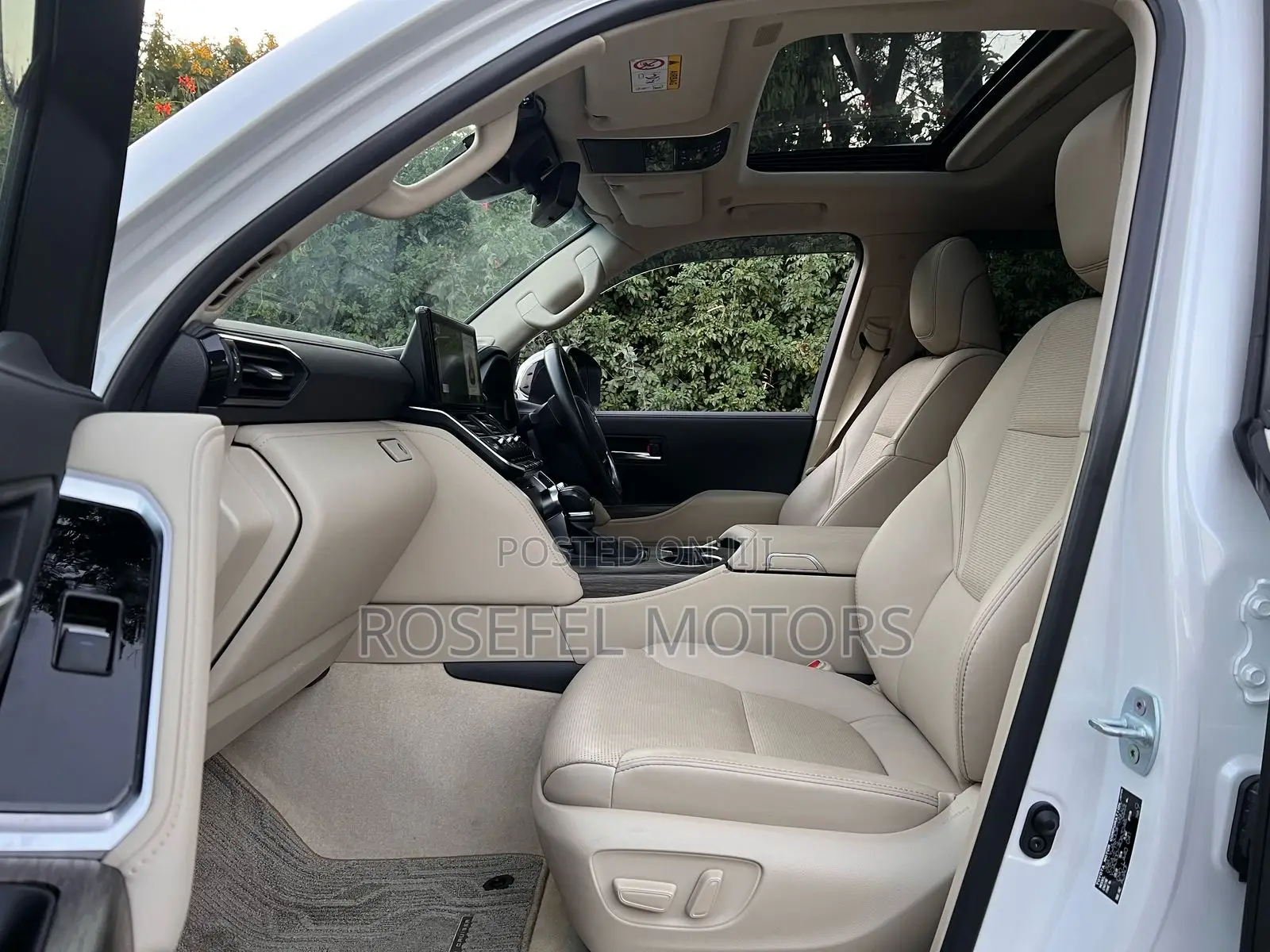 Toyota Land Cruiser 2022 Pearl