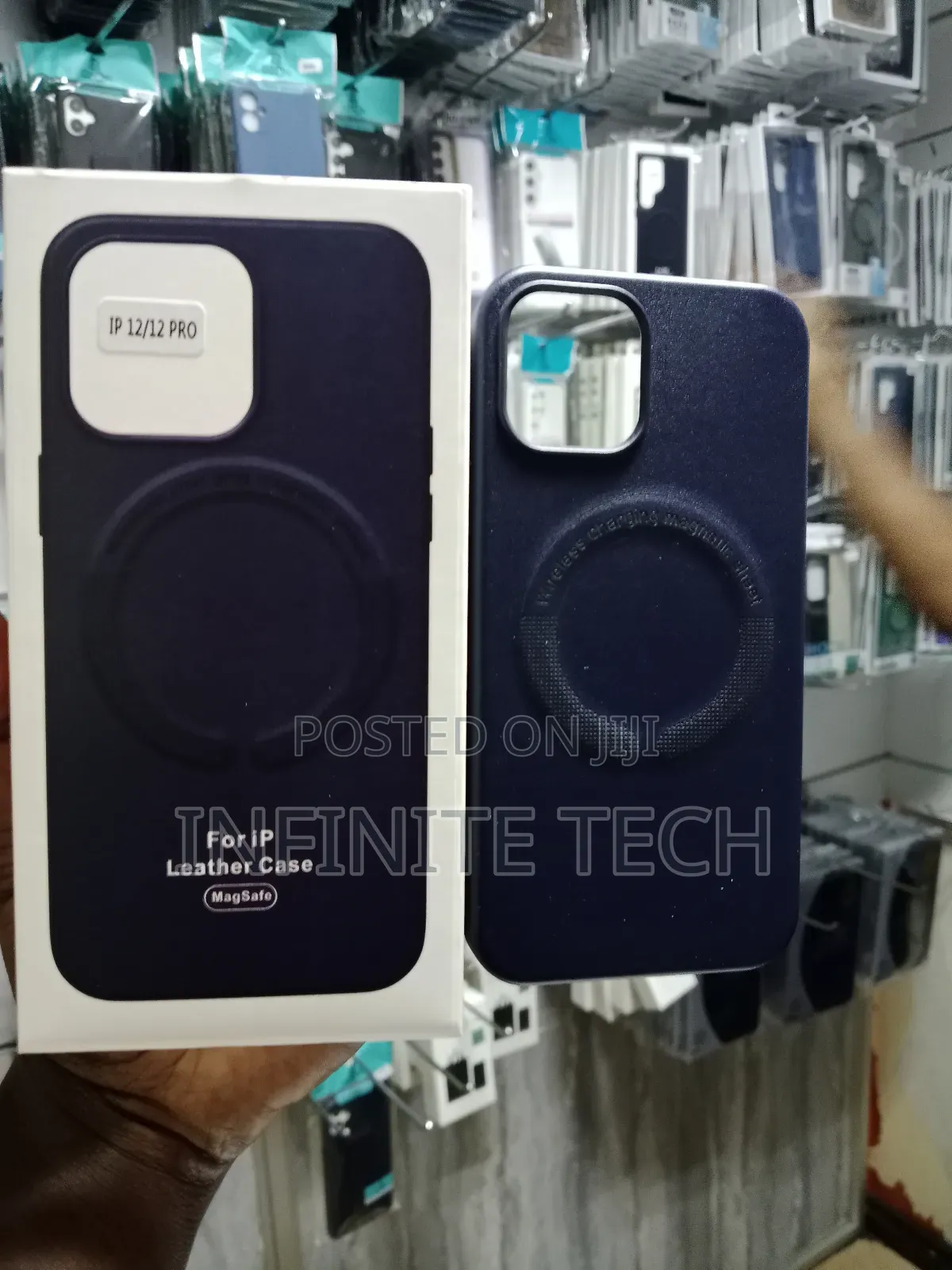 Apple 12 Pro Leather Magsafe Cover