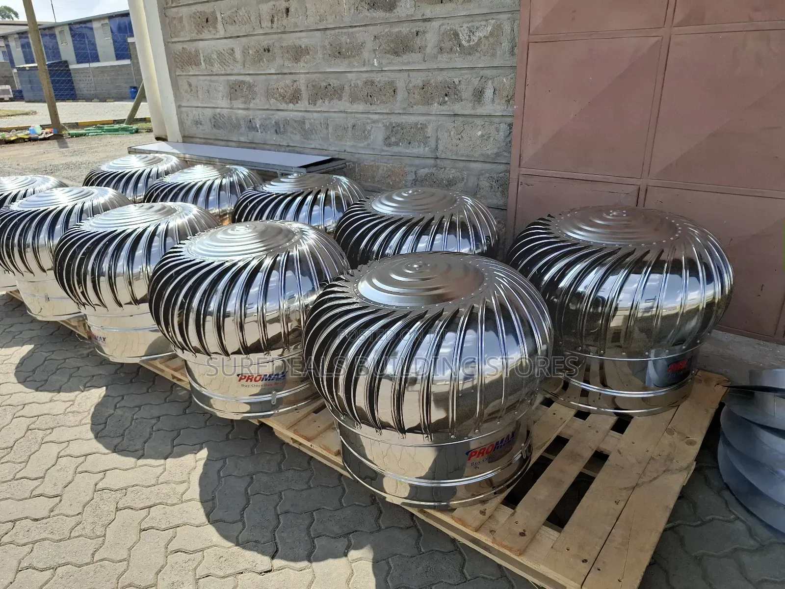 Wind Driven Warehouse Roof Cyclone Ventilator.