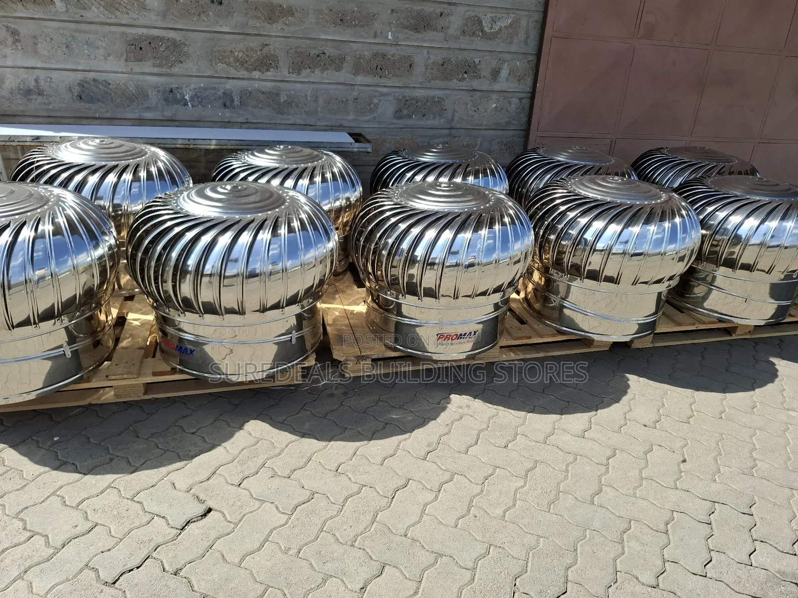 Wind Driven Warehouse Roof Cyclone Ventilator.