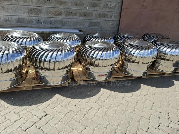 Wind Driven Warehouse Roof Cyclone Ventilator.