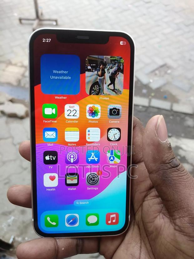 Apple iPhone 12 128 GB White - main view