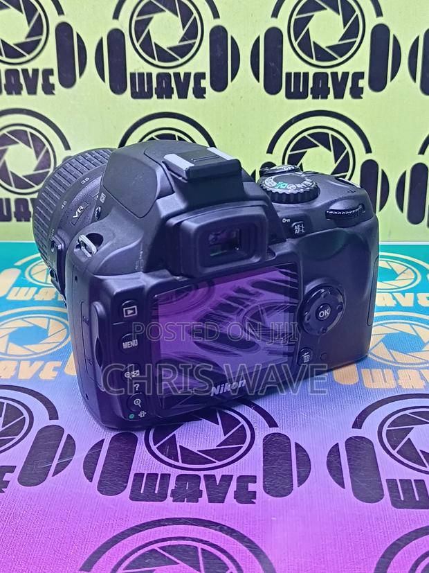 Nikon D40 DSLR Camera - thumbnail 3