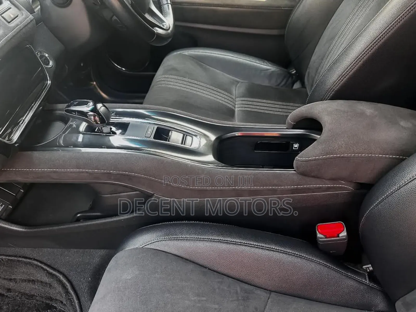 Honda Vezel 1.5 Hybrid 2WD 2019 Black