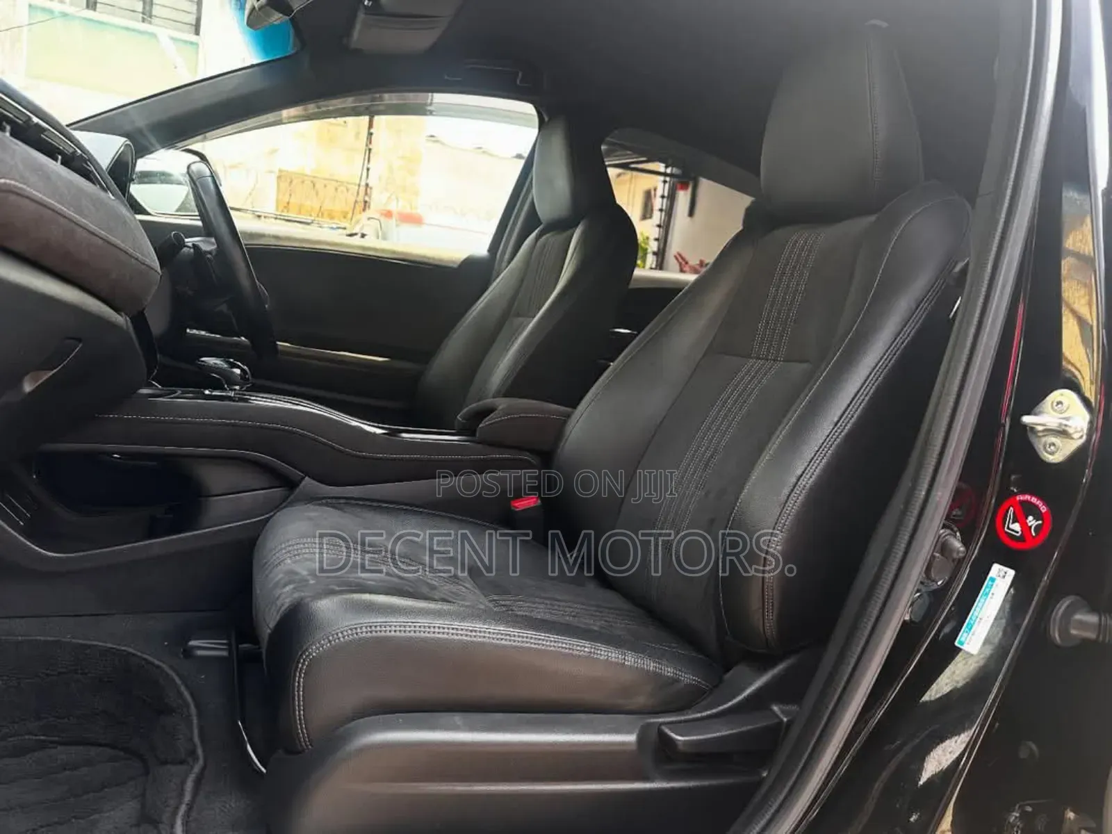 Honda Vezel 1.5 Hybrid 2WD 2019 Black