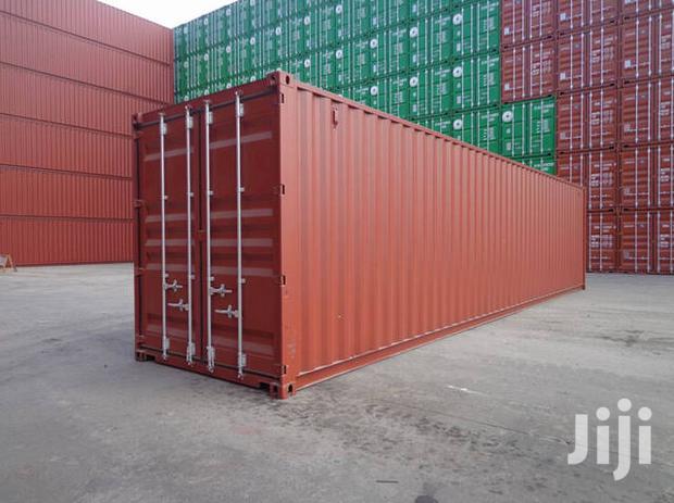 Clean Standard Shipping Containers - main view