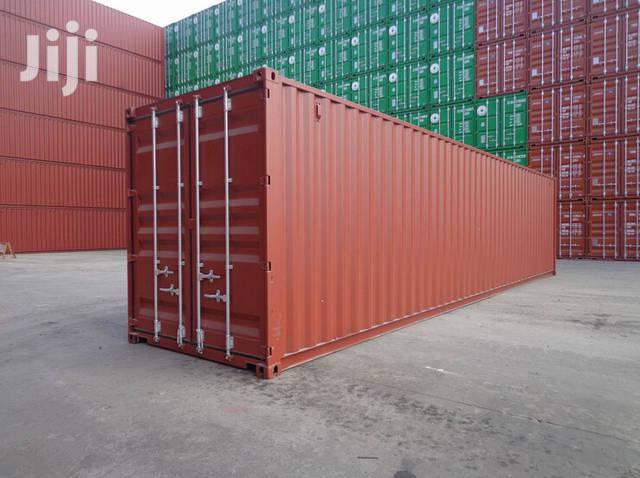 Clean Standard Shipping Containers