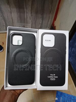 Apple 12 Pro Leather Magsafe Safe - main view