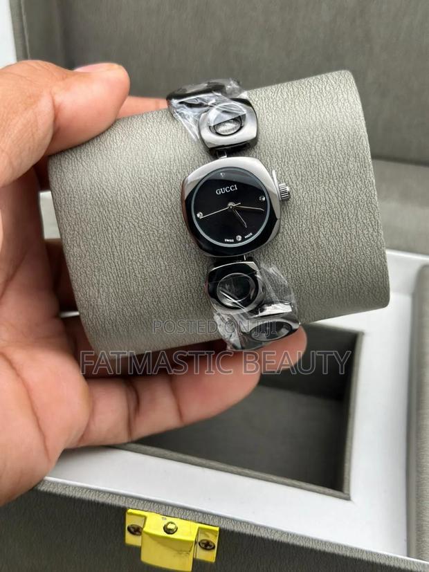 Silver / Black Gucci Watch - thumbnail 3