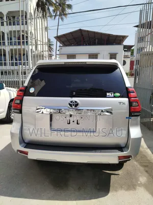 Toyota Land Cruiser Prado 2019 Silver