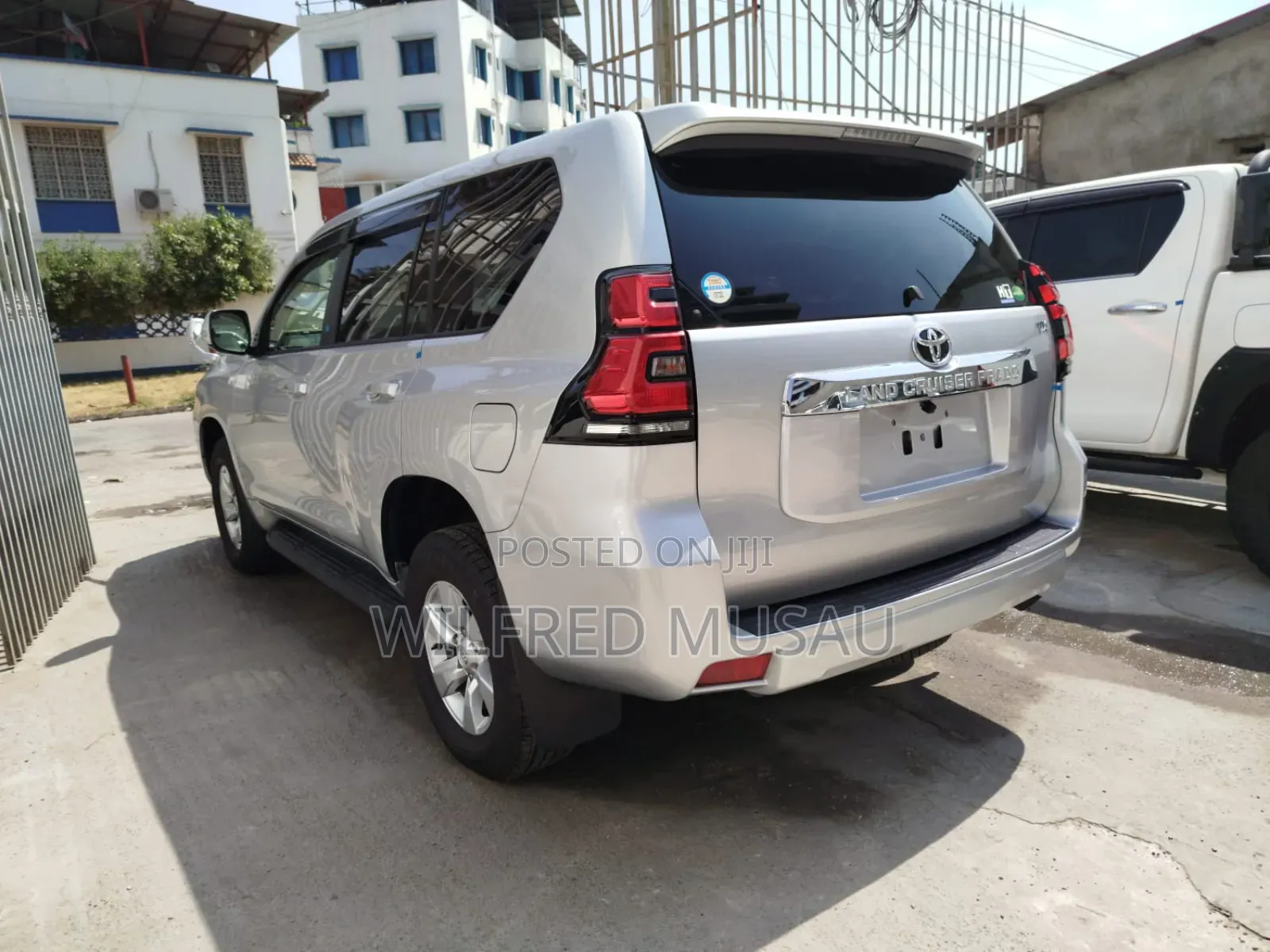 Toyota Land Cruiser Prado 2019 Silver