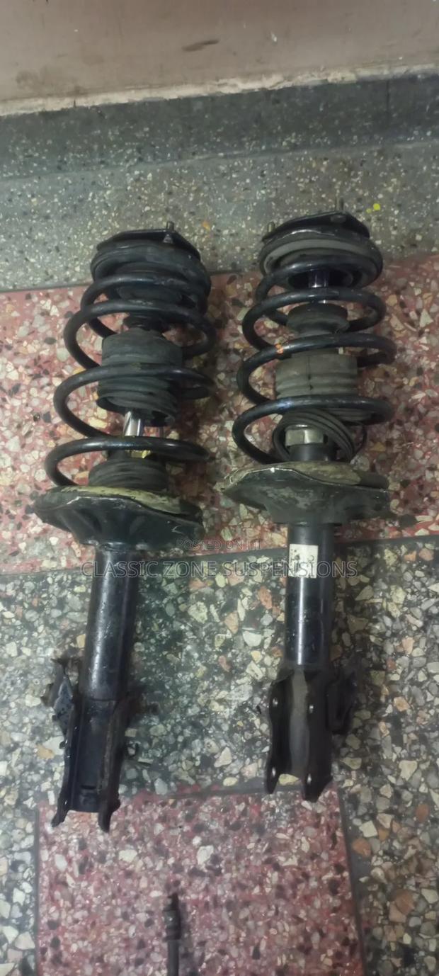 Nissan Sunny B15 Front Shock