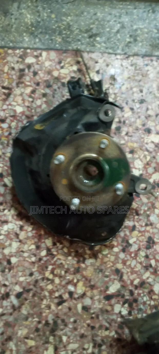 Toyota Vitz Front Hurb - thumbnail 2