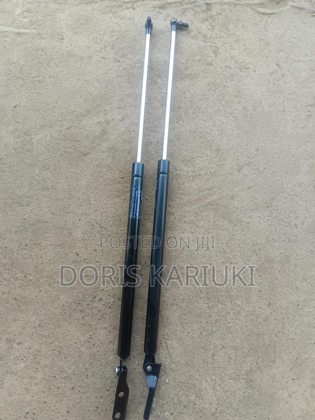 Subaru Legacy Boot Shocks