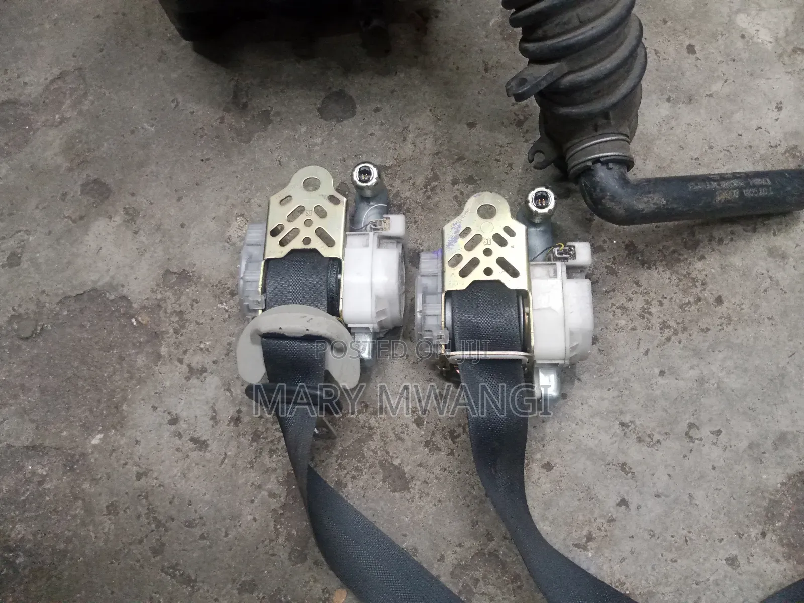 Toyota Nze 2005 Seat Belts/Safety Belt