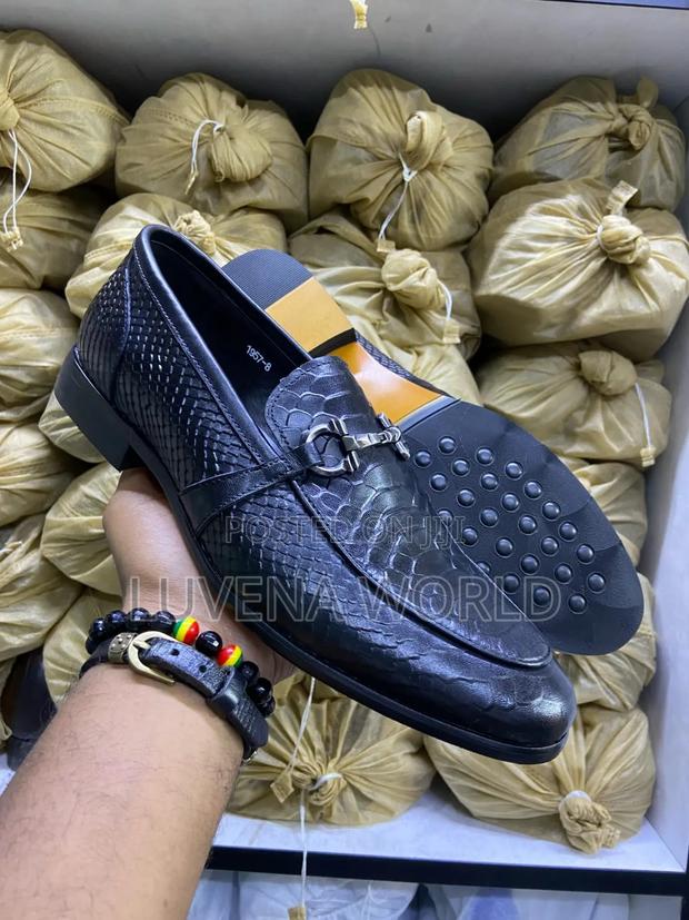 Leather Low Cuts - thumbnail 3