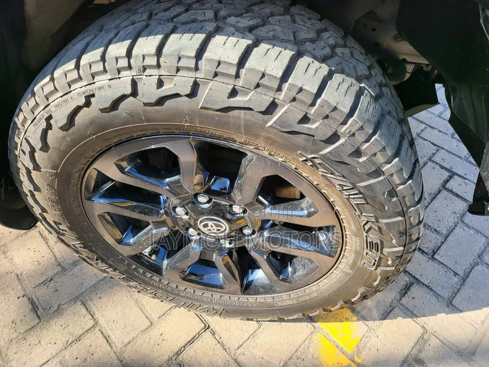 Toyota Hilux 2023 Silver