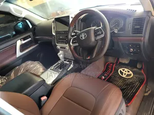 Toyota Land Cruiser 2021 Green