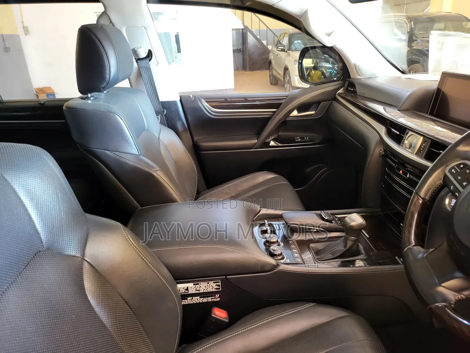 Lexus LX 2018 Black