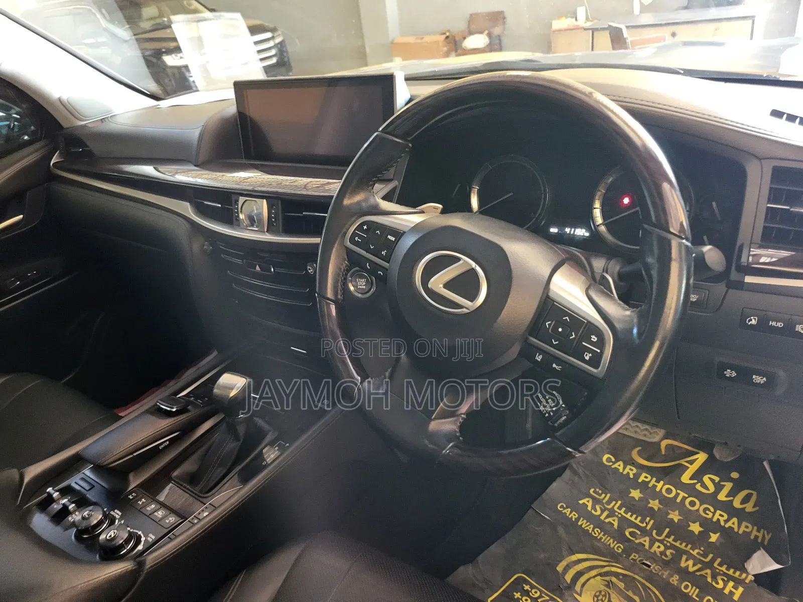 Lexus LX 2018 Black