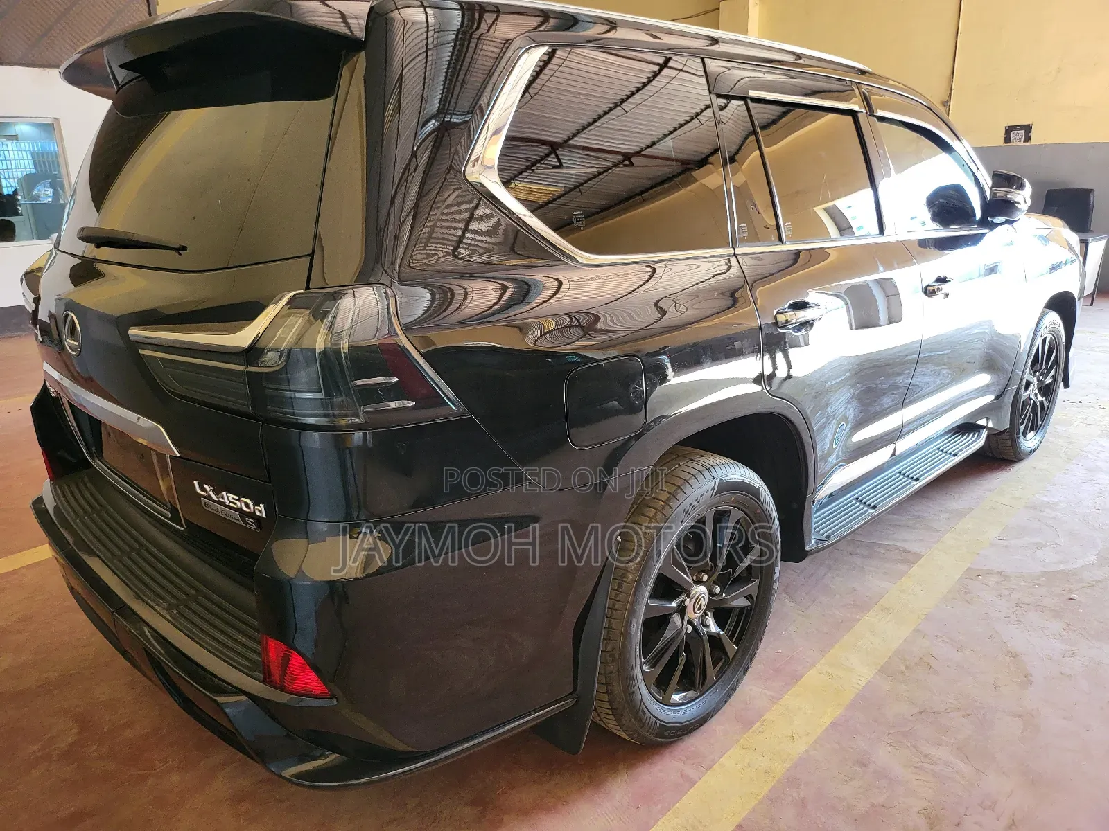 Lexus LX 2018 Black