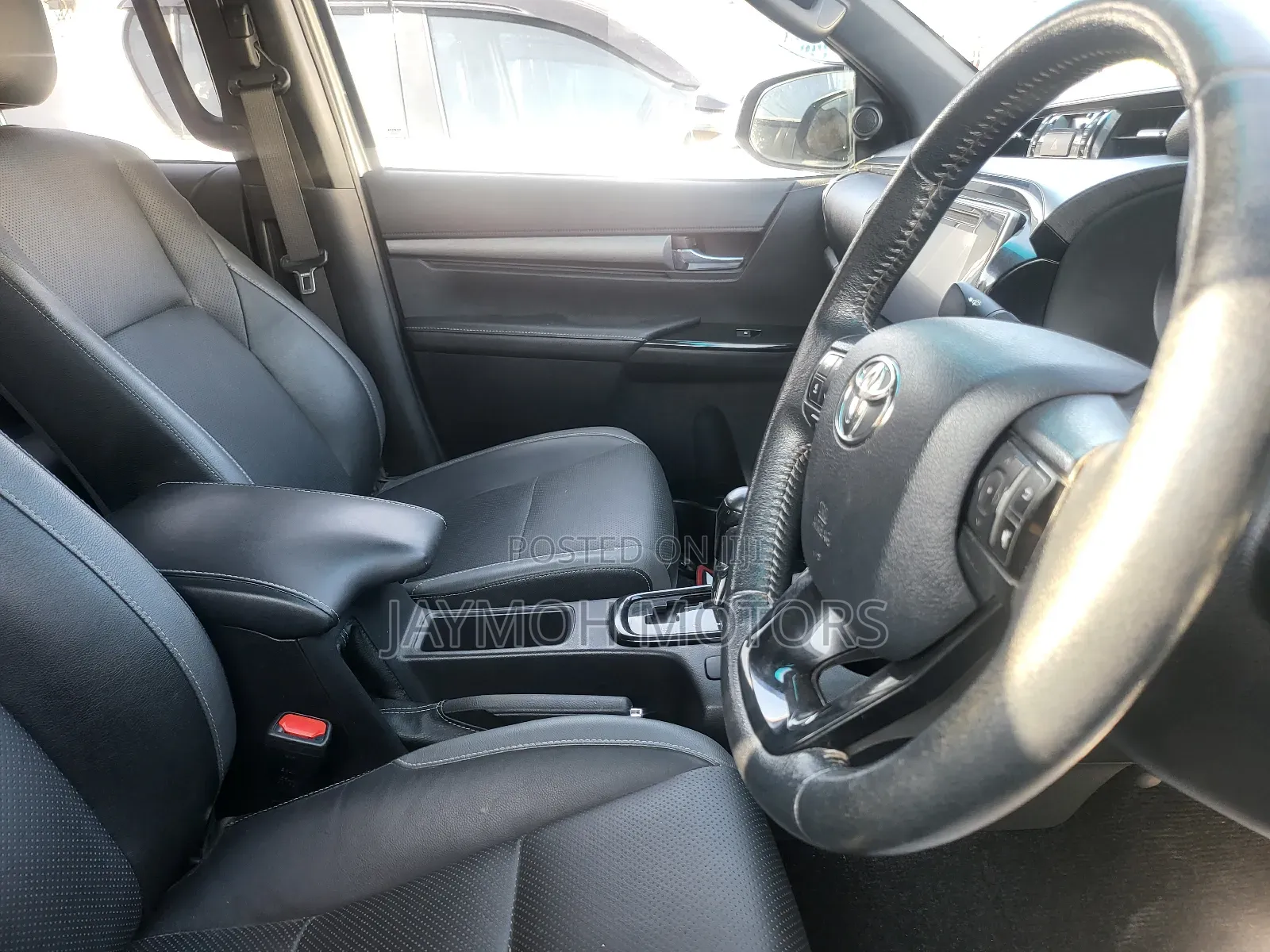 Toyota Hilux 2019 Silver