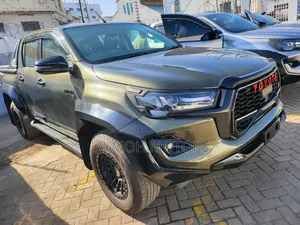 Toyota Hilux 2019 Green
