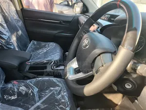 Toyota Hilux 2019 Green