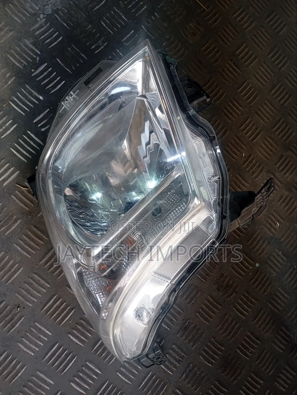 Wagon R Headlight LHS