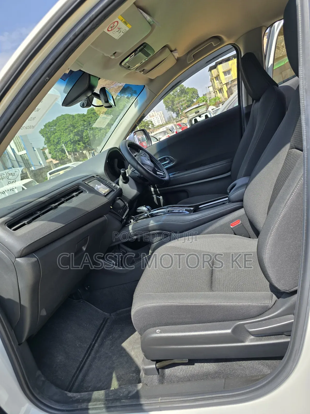 Honda Vezel 1.5 Hybrid 2WD 2018 White