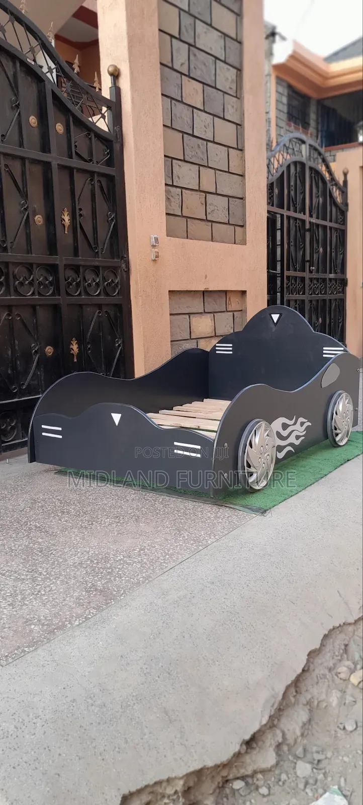 Carson Kids Car Bed / Grey Car Themed Bed for Children
