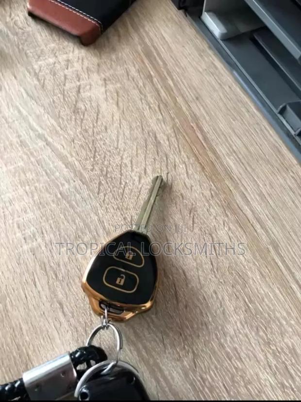 Toyota Silicone Car Key Case - thumbnail 2