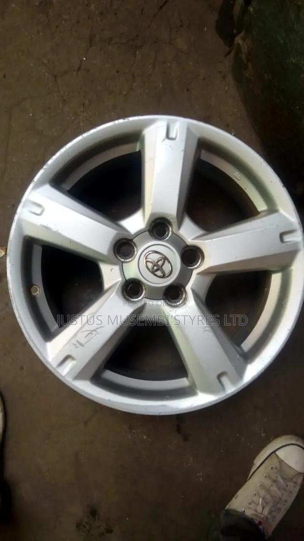 Rav4 Sports Rims Size 17 - main view