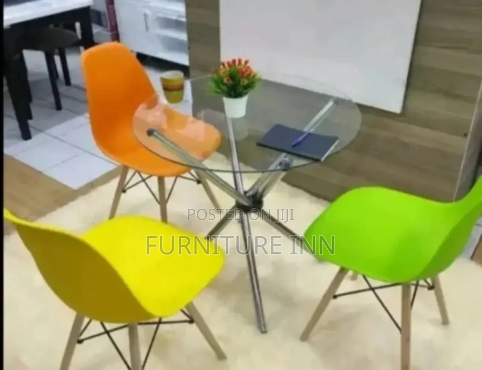 Adorable Glass Round Dinning Table Set