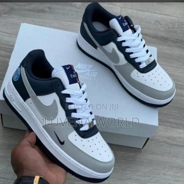 Airforce 1 Paris - thumbnail 3