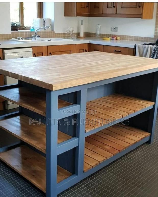 Urban Pallet Kitchen Table - main view