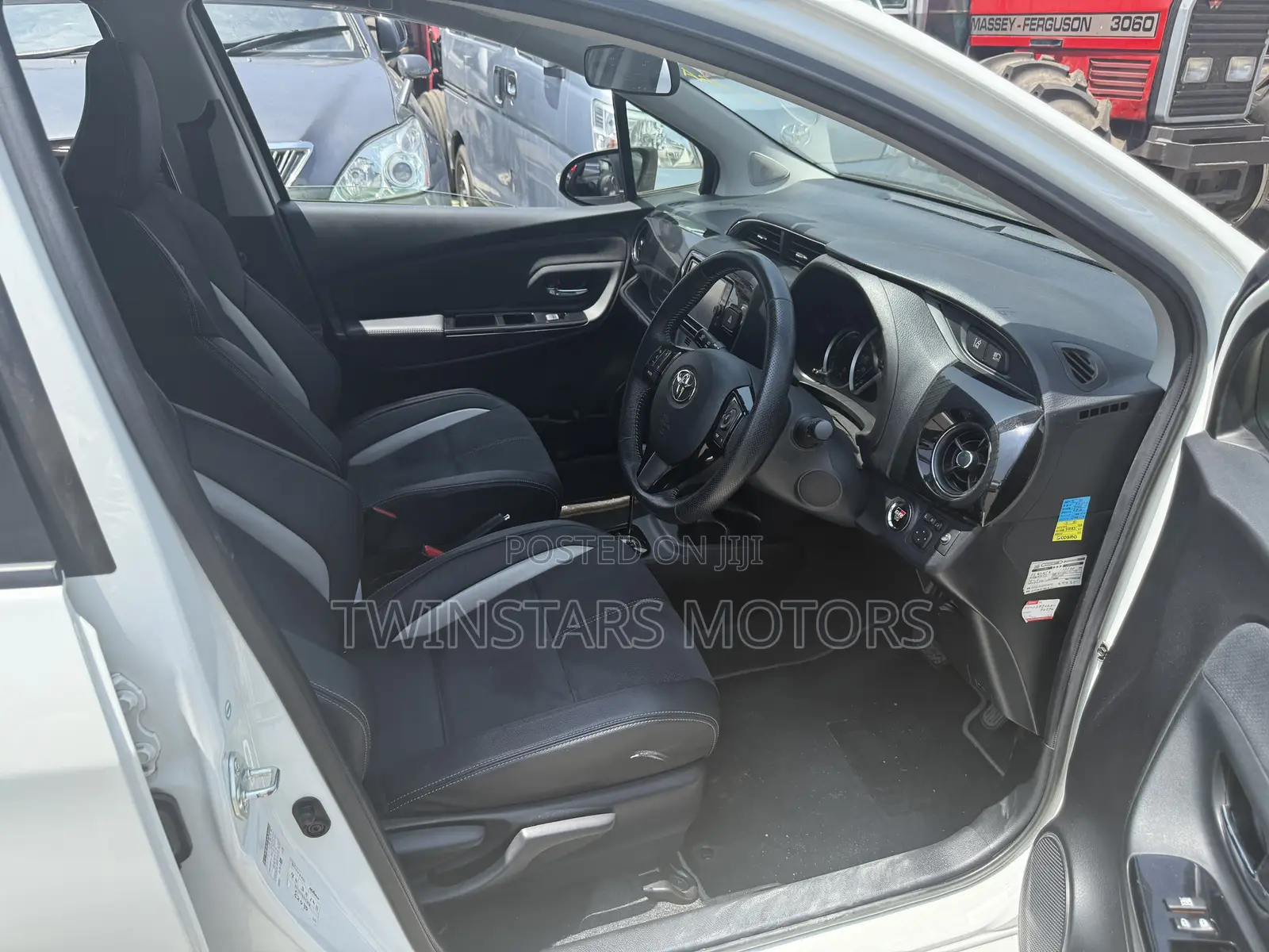 Toyota Vitz 1.5 FWD Hybrid 5dr 2018 White