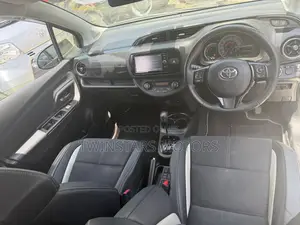 Toyota Vitz 1.5 FWD Hybrid 5dr 2018 White