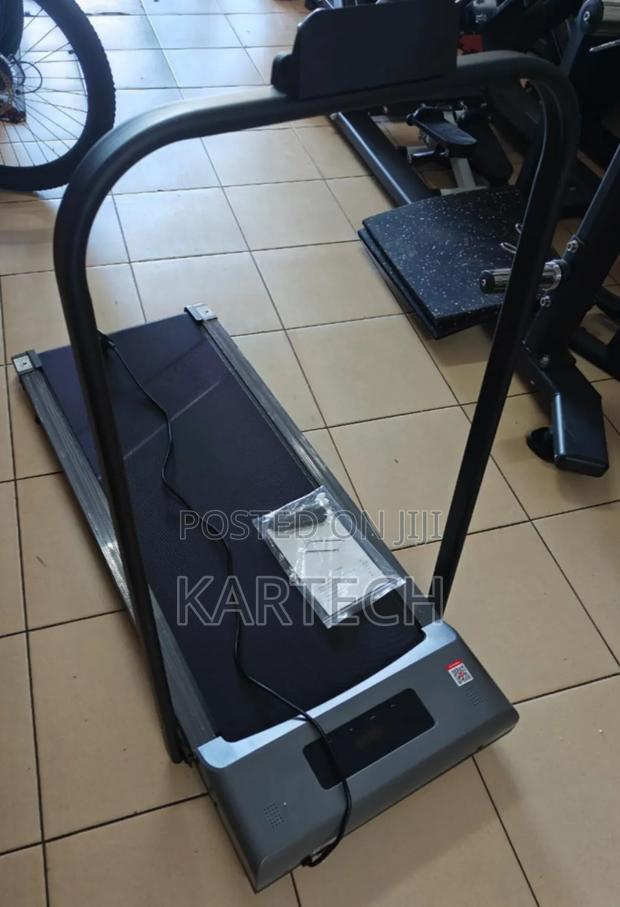 Foldable Walking Pad Treadmill Under Desk, 2.5hpl Treadmill - main view
