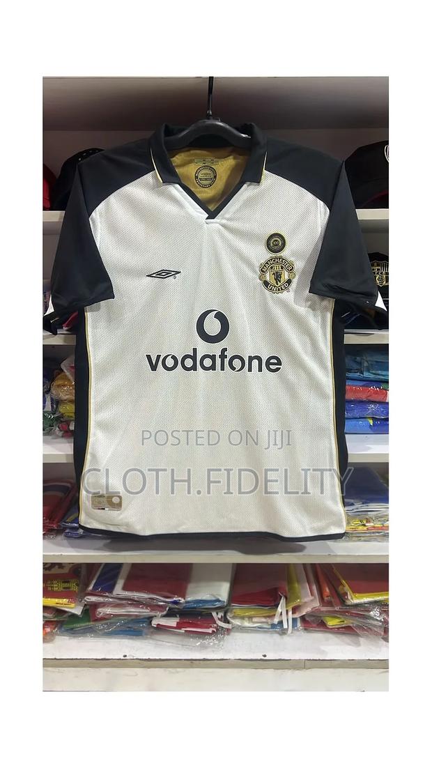 Vodafone Retro Jersey Manchester United - thumbnail 2