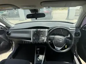 Toyota Corolla Fielder 1.5 Hybrid FWD 2019 Silver