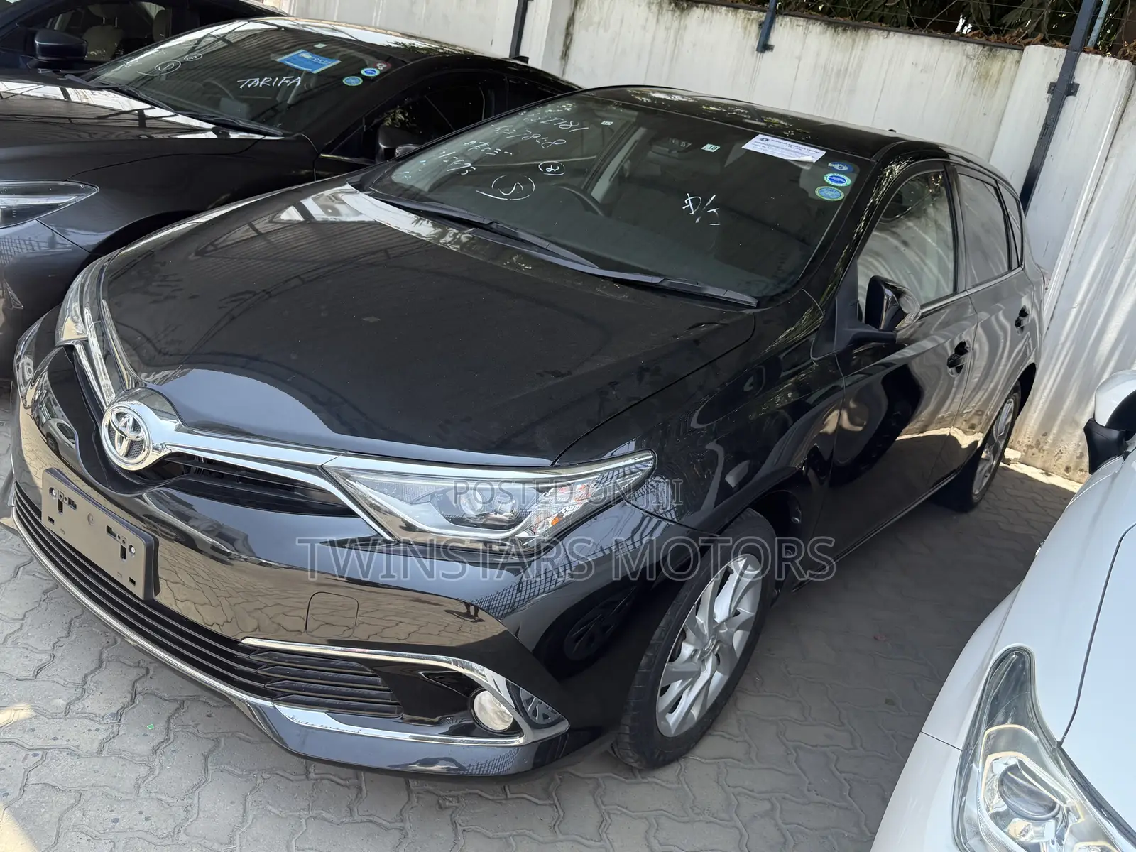 Toyota Auris 2018 Black